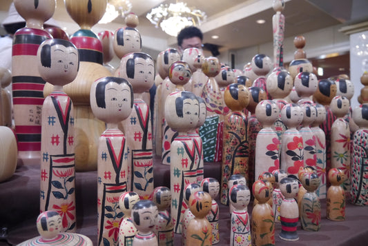 Purchasing Traditional Kokeshi Dolls