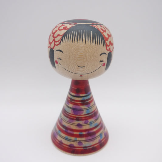 11cm Kokeshi Doll by Kunitoshi Abe Smile-back "Hohoemi-gaeshi" Red