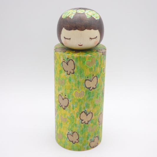 Kokeshi doll by Chiya Tomidokoro "春の野"