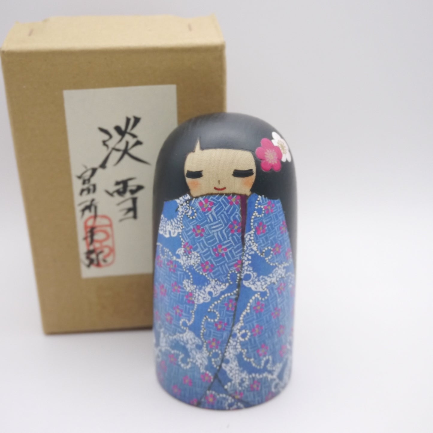Kokeshi doll by Chiya Tomidokoro "淡雪"